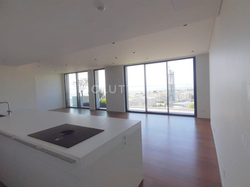 appartement 7 Pièces en vente sur Lisboa (1990)