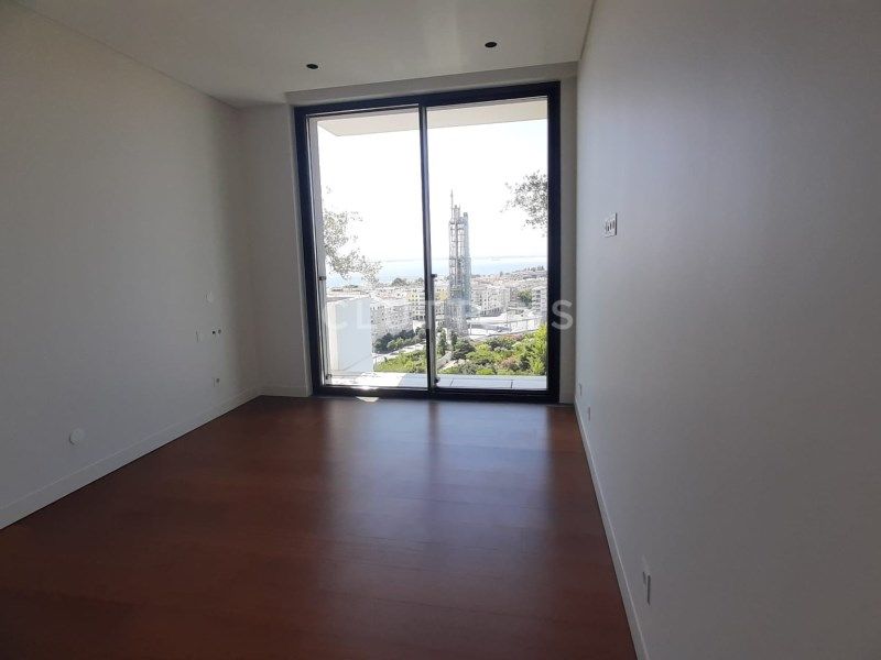 appartement 7 Pièces en vente sur Lisboa (1990)
