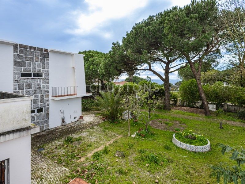 house 12 Rooms for sale on Almada (2825)