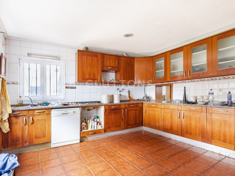 house 12 Rooms for sale on Almada (2825)