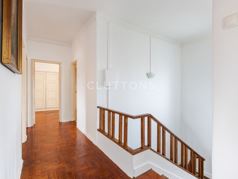 house 12 Rooms for sale on Almada (2825)