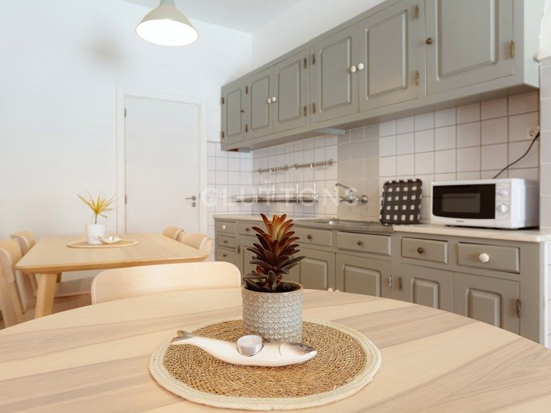 maison 15 Pièces en vente sur Lagos (8600)