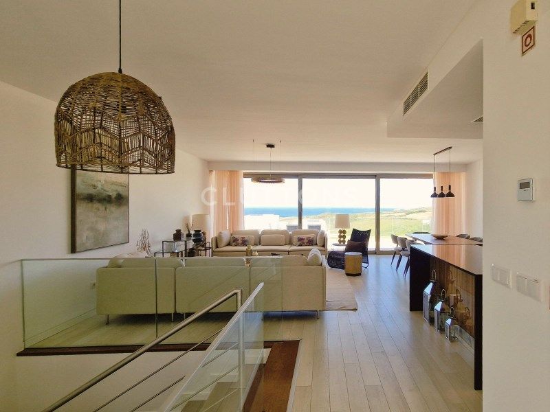 house 9 Rooms for sale on Lourinhã (2530)