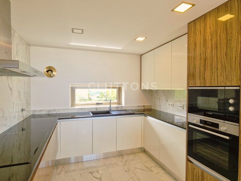 house 9 Rooms for sale on Lourinhã (2530)