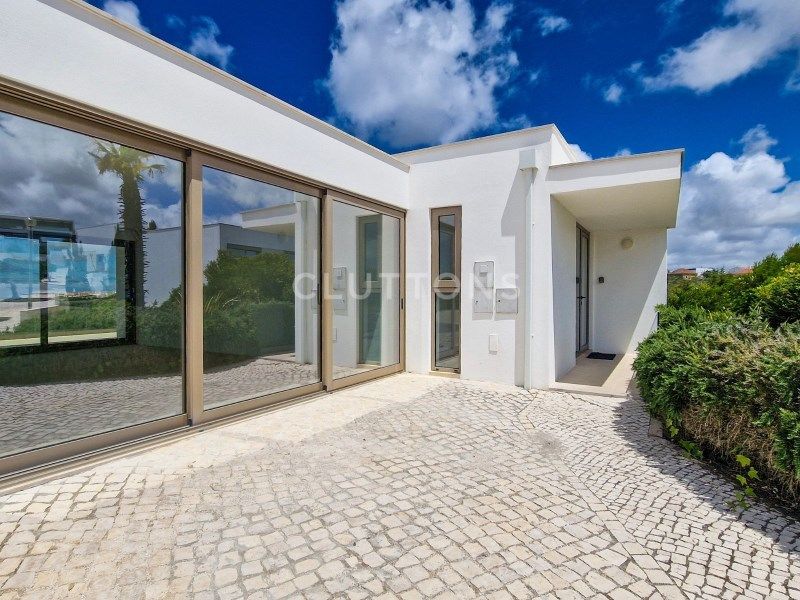 house 9 Rooms for sale on Lourinhã (2530)