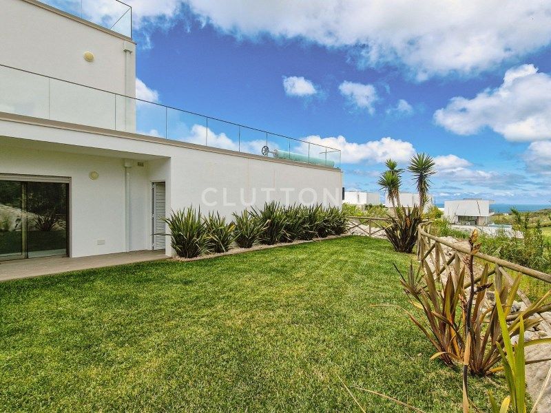house 9 Rooms for sale on Lourinhã (2530)