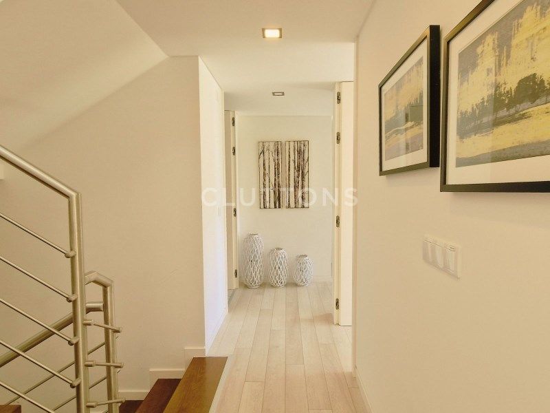 house 9 Rooms for sale on Lourinhã (2530)