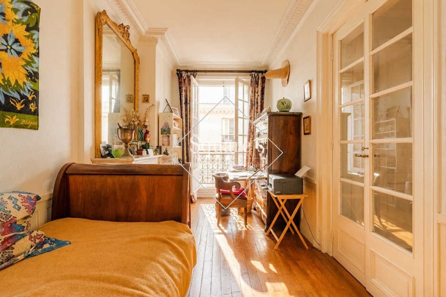 apartment 5 Rooms for sale on Paris 17ème (75017)