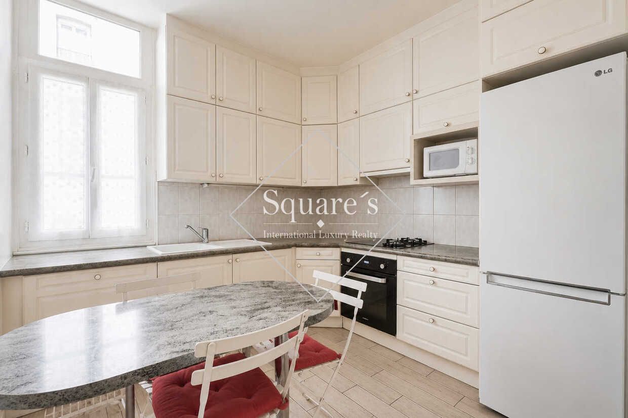 apartment 5 Rooms for sale on Paris 17ème (75017)