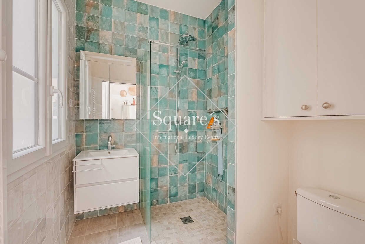 apartment 5 Rooms for sale on Paris 17ème (75017)
