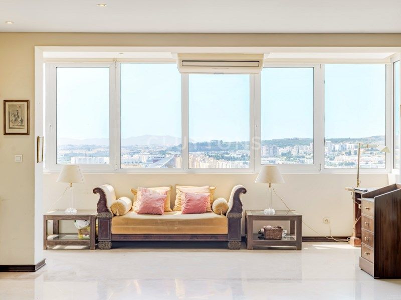 apartment 8 Rooms for sale on Lisboa (1400)