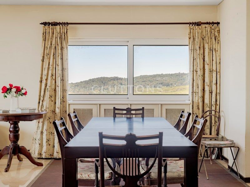 apartment 8 Rooms for sale on Lisboa (1400)