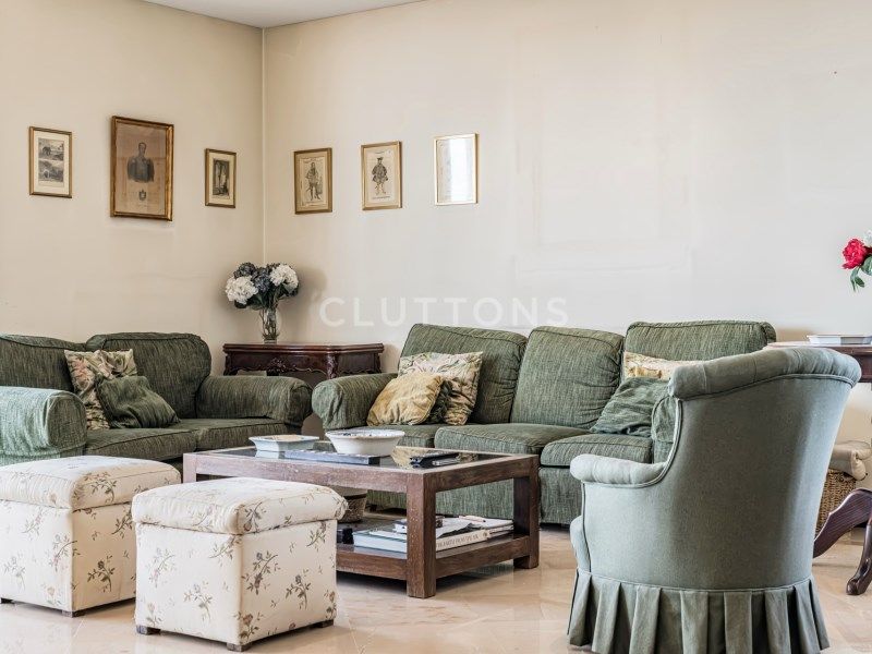 apartment 8 Rooms for sale on Lisboa (1400)