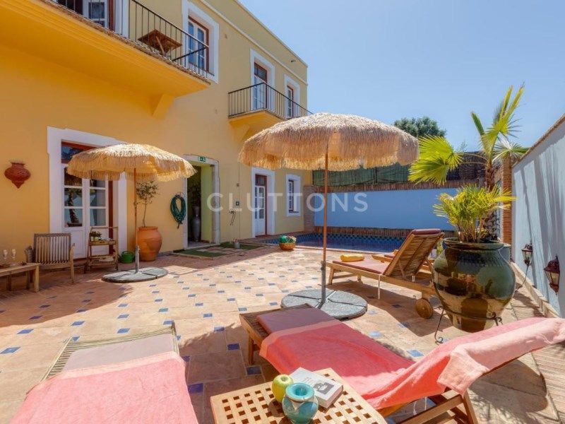 miscellaneous 18 Rooms for sale on Lagos (8600)