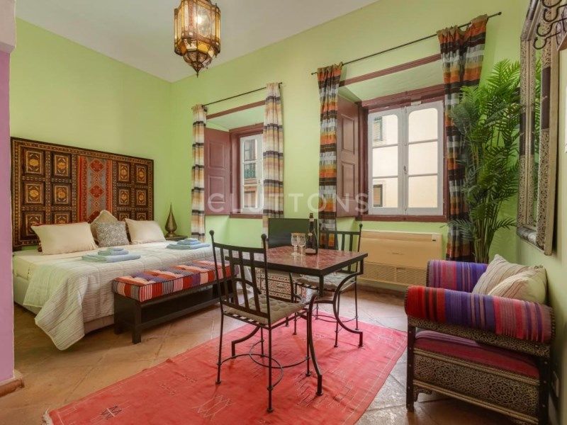miscellaneous 18 Rooms for sale on Lagos (8600)