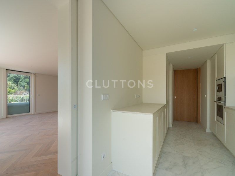 apartment 7 Rooms for sale on Lisboa (1300)