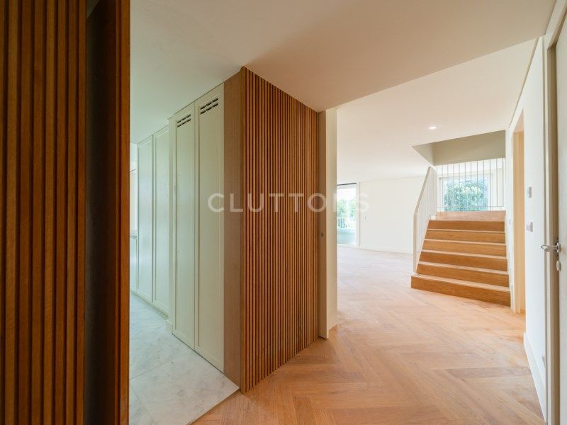 apartment 7 Rooms for sale on Lisboa (1300)