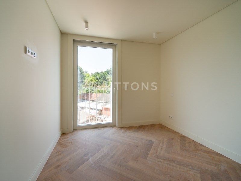 apartment 7 Rooms for sale on Lisboa (1300)