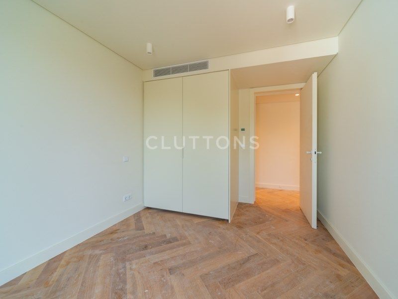 apartment 7 Rooms for sale on Lisboa (1300)