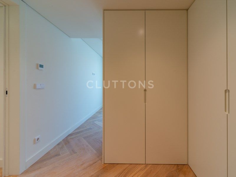 apartment 7 Rooms for sale on Lisboa (1300)