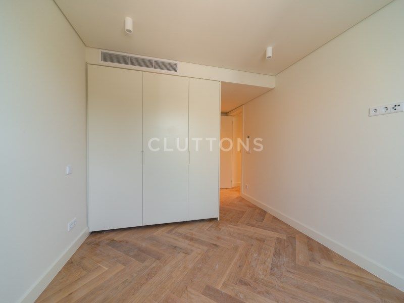 apartment 7 Rooms for sale on Lisboa (1300)