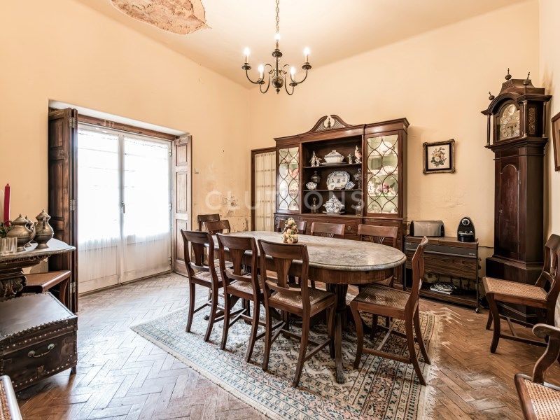 house 11 Rooms for sale on Cascais (2750)