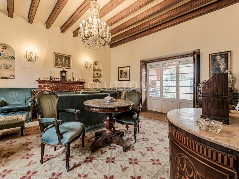 house 11 Rooms for sale on Cascais (2750)