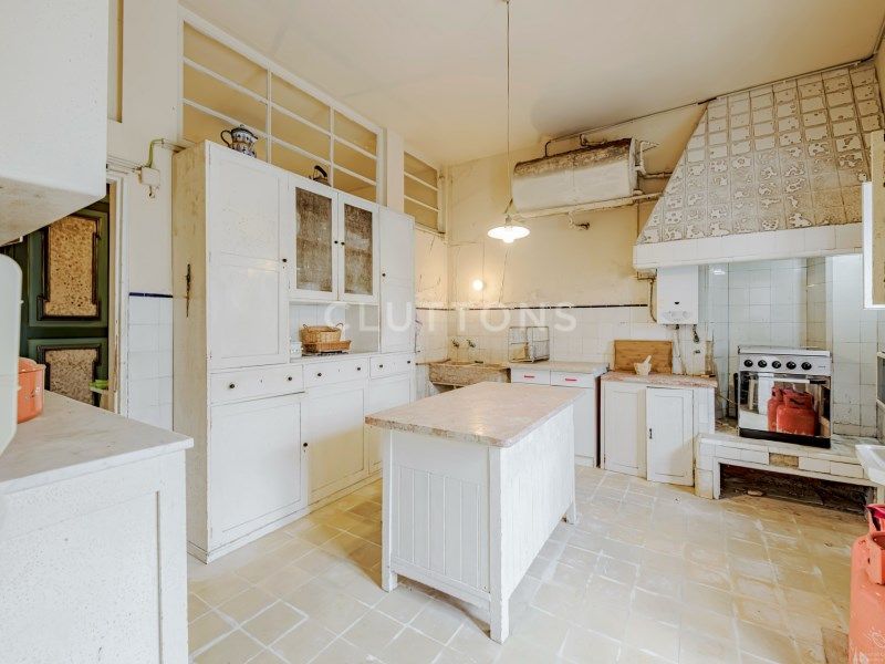 house 11 Rooms for sale on Cascais (2750)
