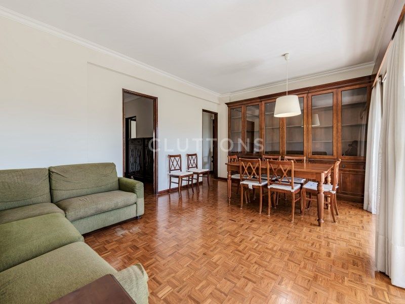 apartment 6 Rooms for sale on Lisboa (1400)