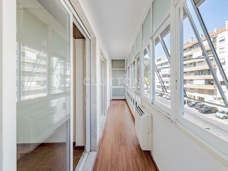 apartment 6 Rooms for sale on Lisboa (1400)