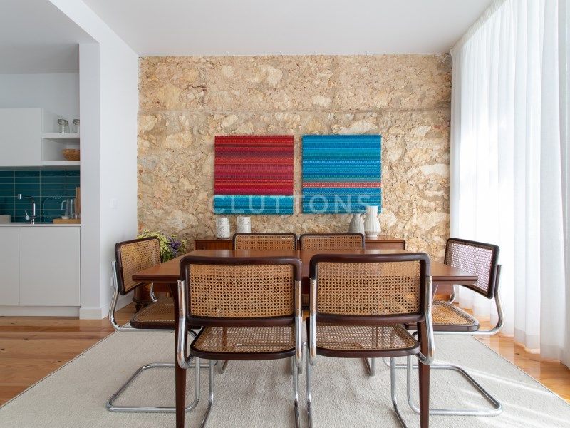 apartment 5 Rooms for sale on Lisboa (1250)
