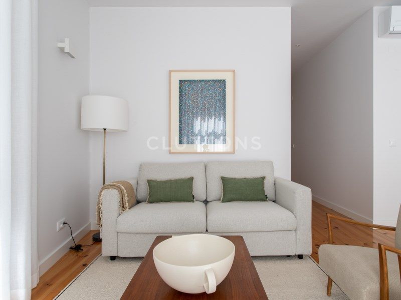 apartment 5 Rooms for sale on Lisboa (1250)