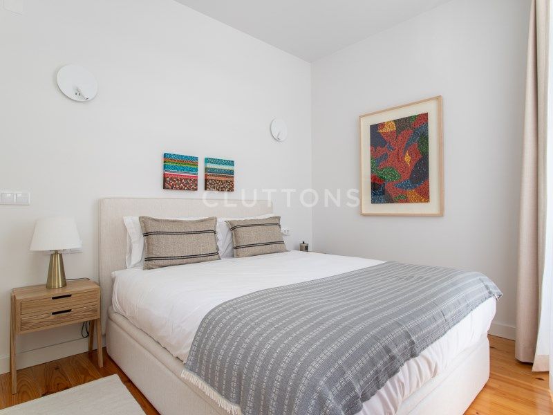 apartment 5 Rooms for sale on Lisboa (1250)