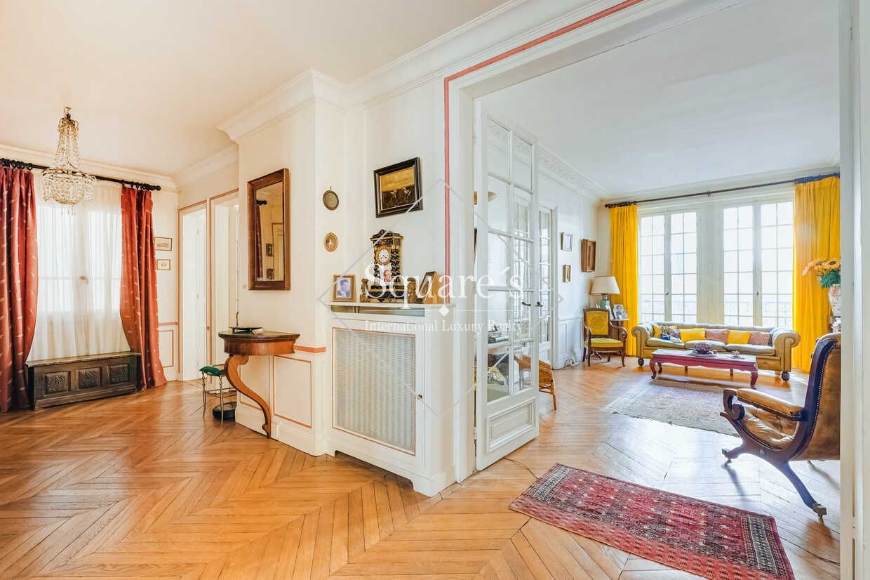 apartment 5 Rooms for sale on Paris 17ème (75017)