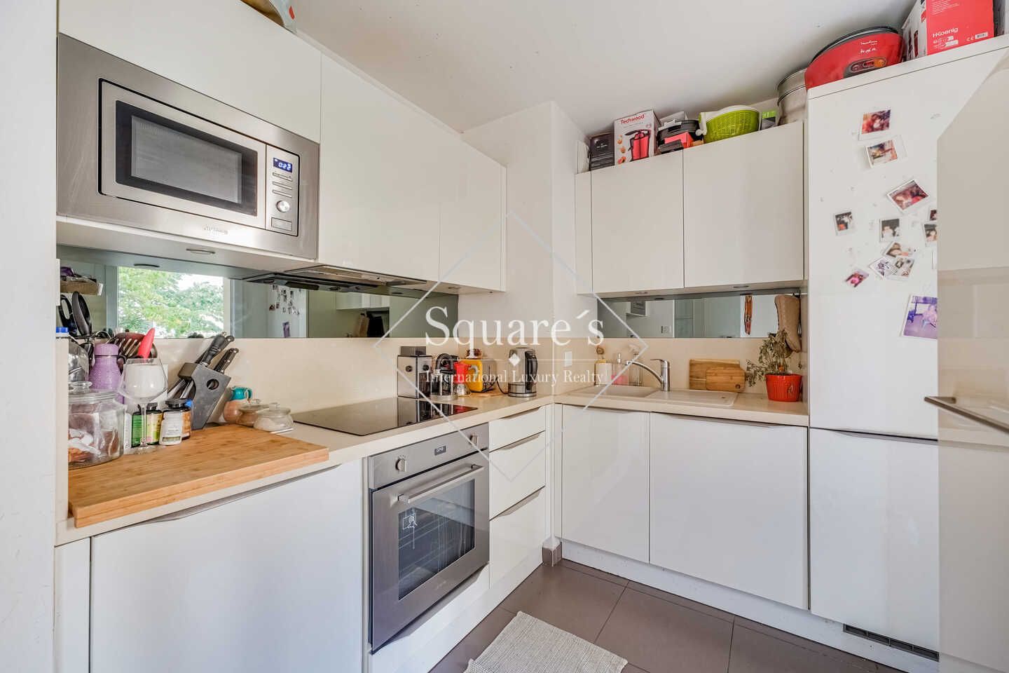 apartment 4 Rooms for sale on Suresnes (92150)