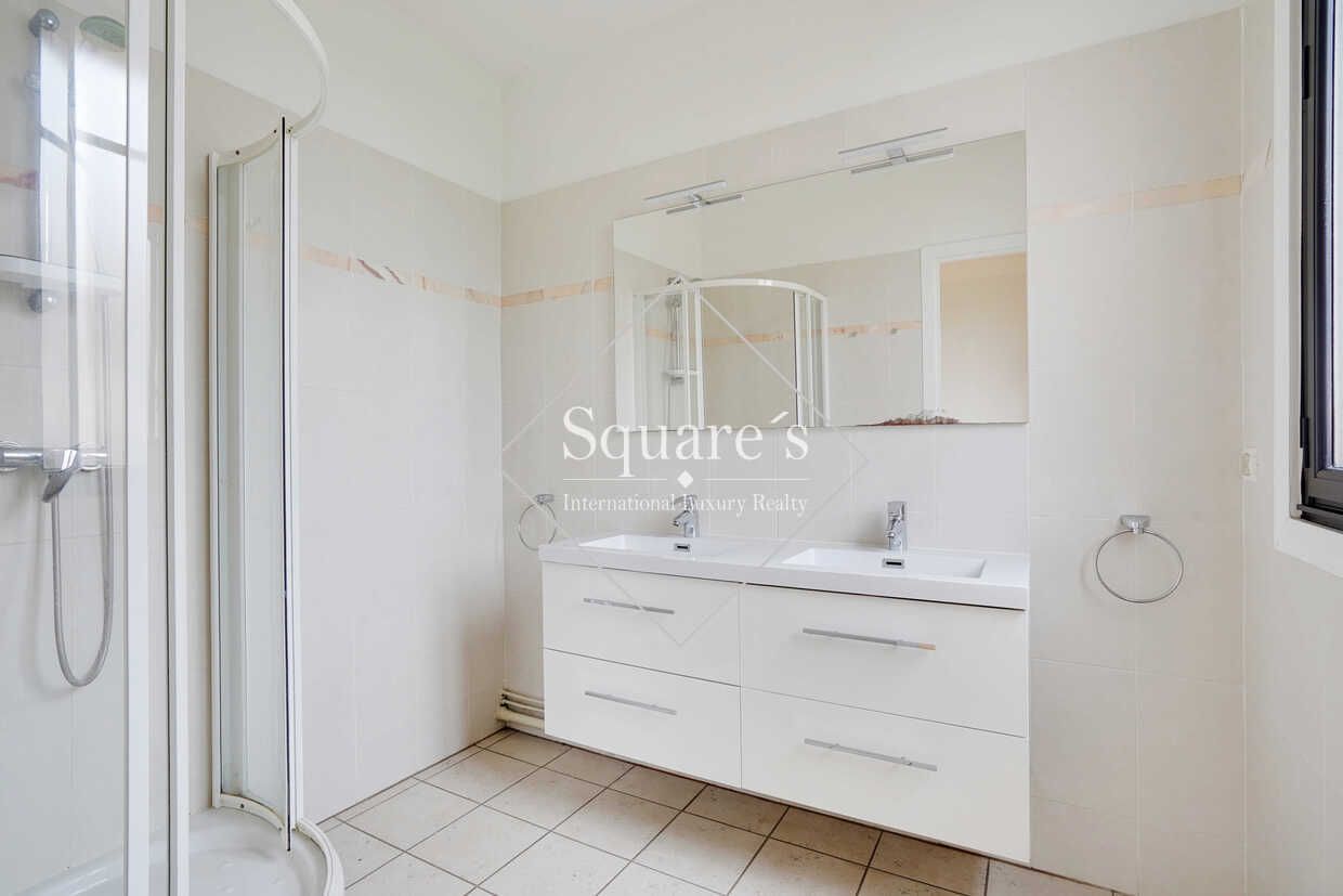 apartment 7 Rooms for rent on Neuilly-sur-Seine (92200)