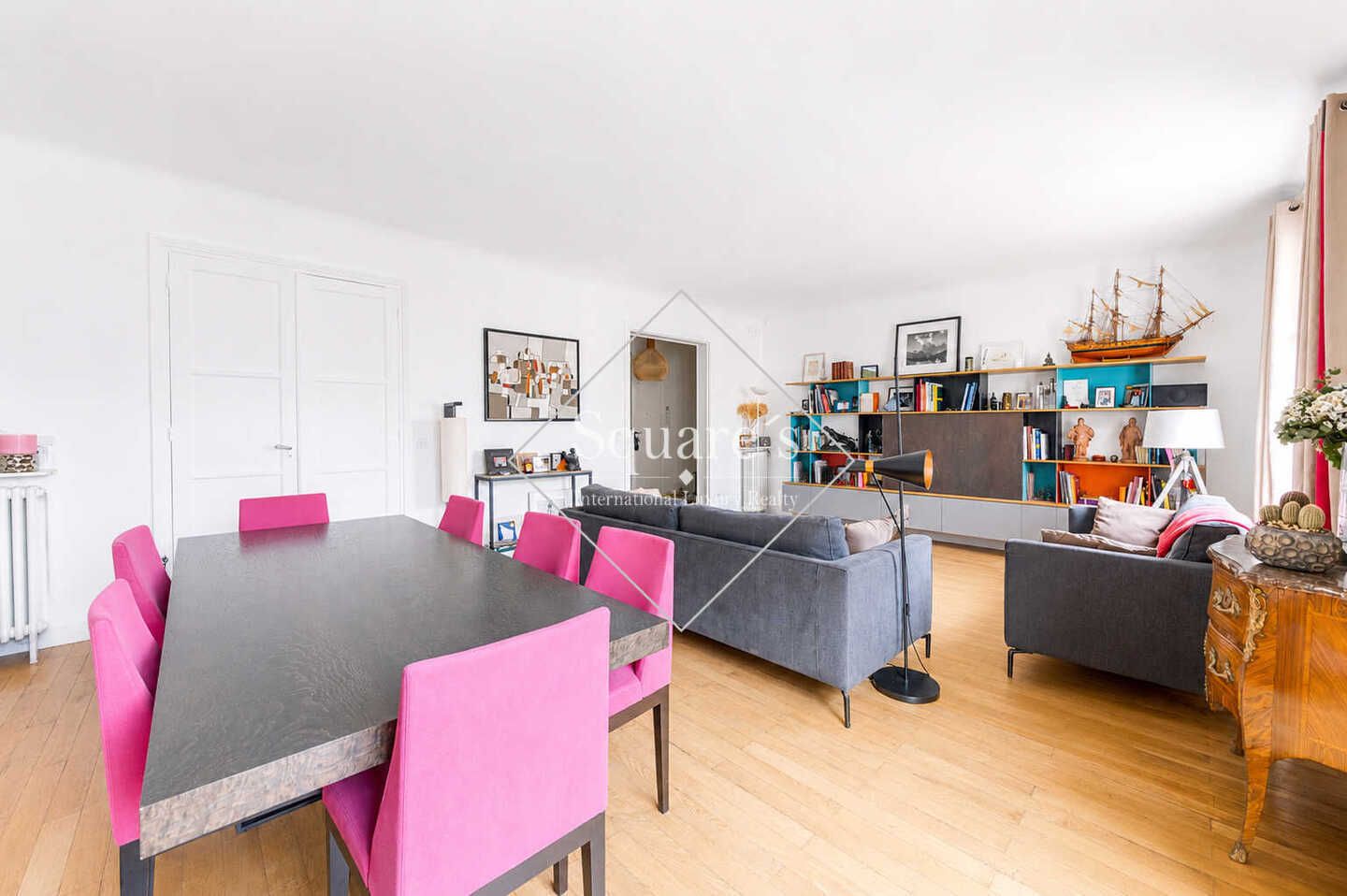 apartment 5 Rooms for sale on Neuilly-sur-Seine (92200)