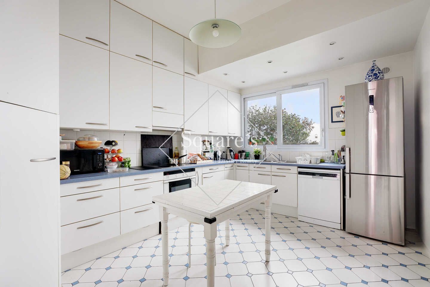 mansion (hôtel particulier) 7 Rooms for sale on Neuilly-sur-Seine (92200)