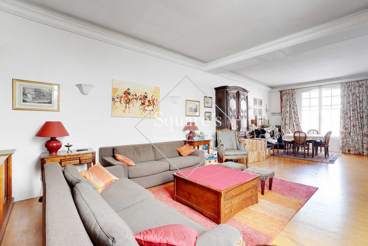 mansion (hôtel particulier) 7 Rooms for sale on Neuilly-sur-Seine (92200)