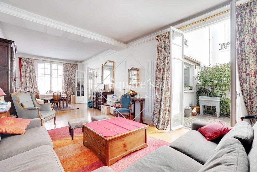 mansion (hôtel particulier) 7 Rooms for sale on Neuilly-sur-Seine (92200)