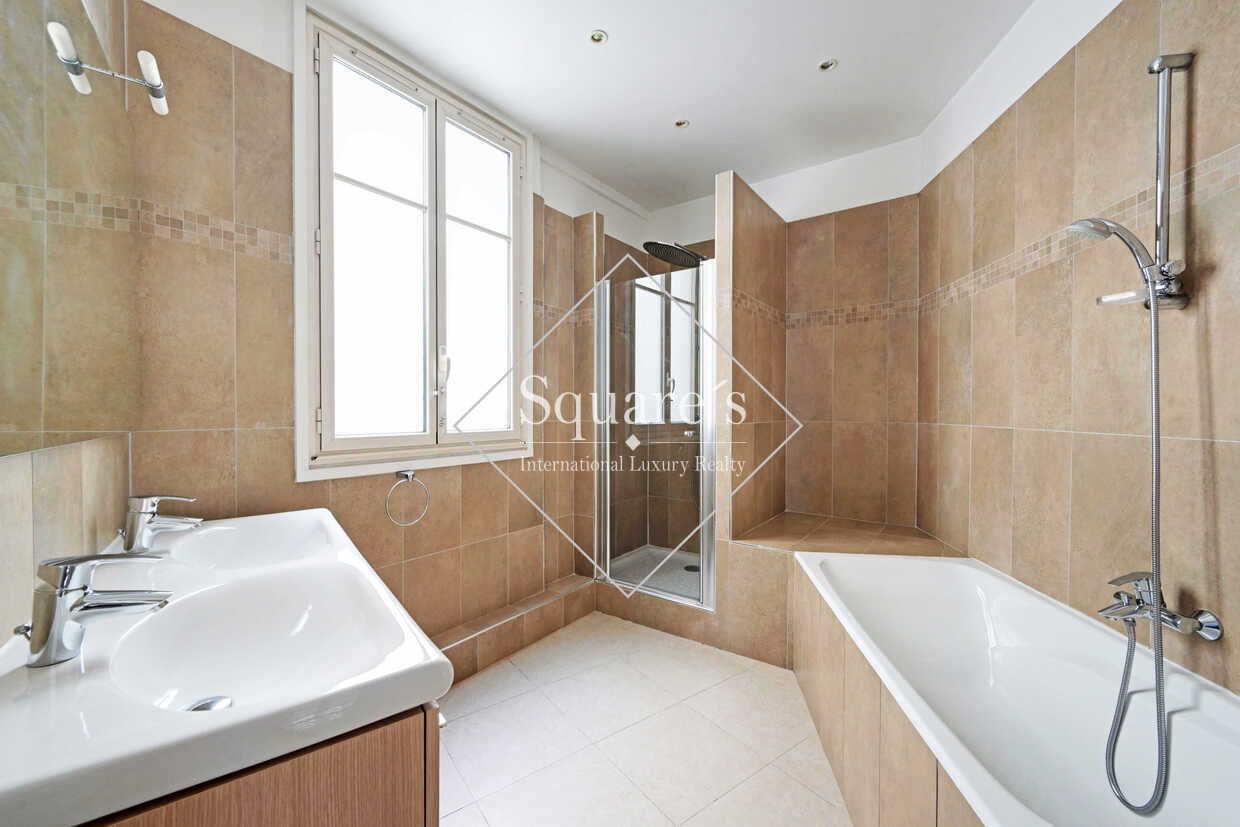 apartment 8 Rooms for rent on Neuilly-sur-Seine (92200)