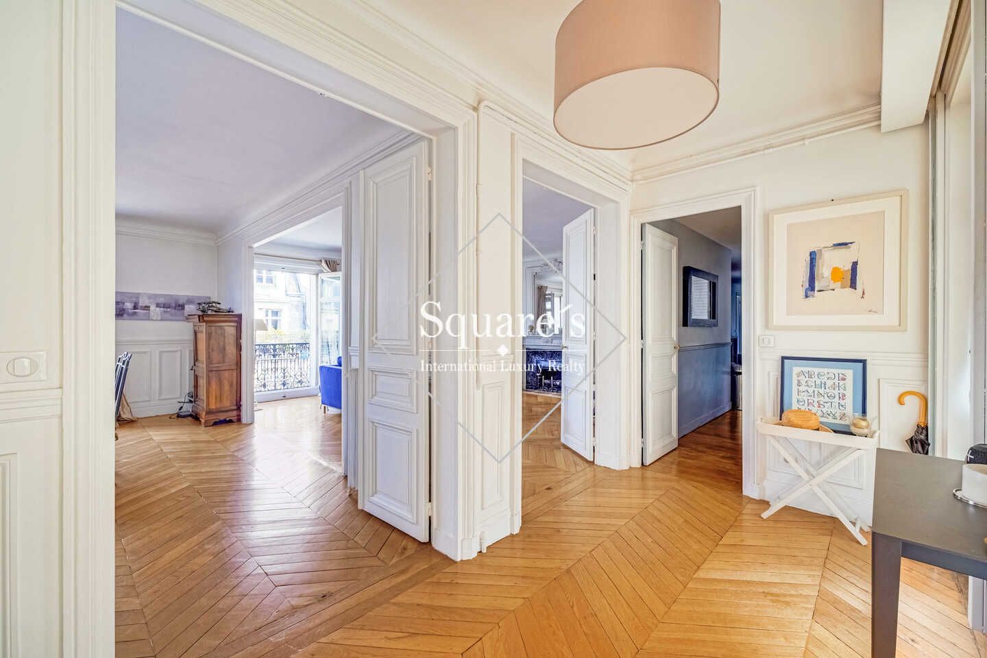 apartment 5 Rooms for sale on Paris 17ème (75017)