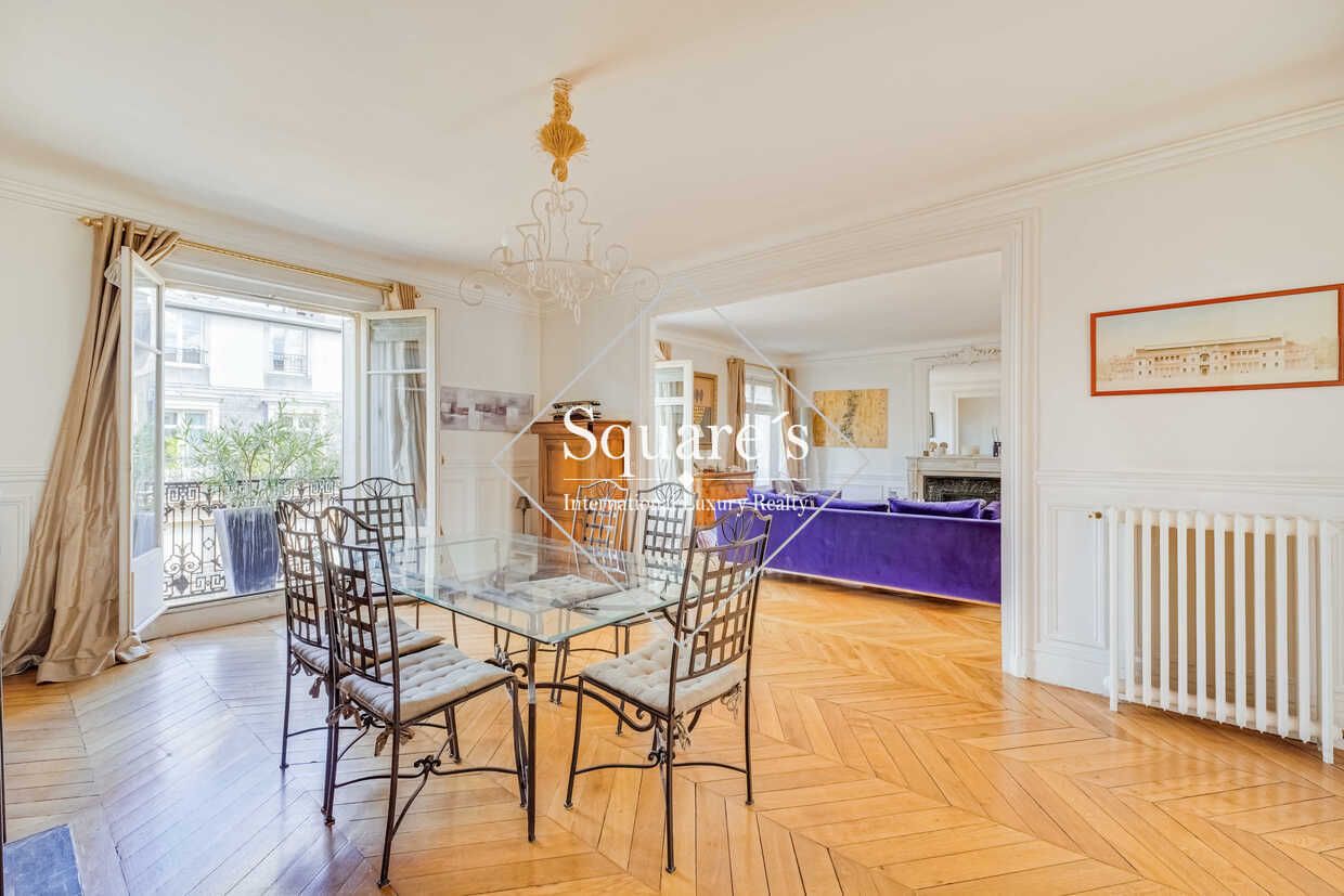 apartment 5 Rooms for sale on Paris 17ème (75017)