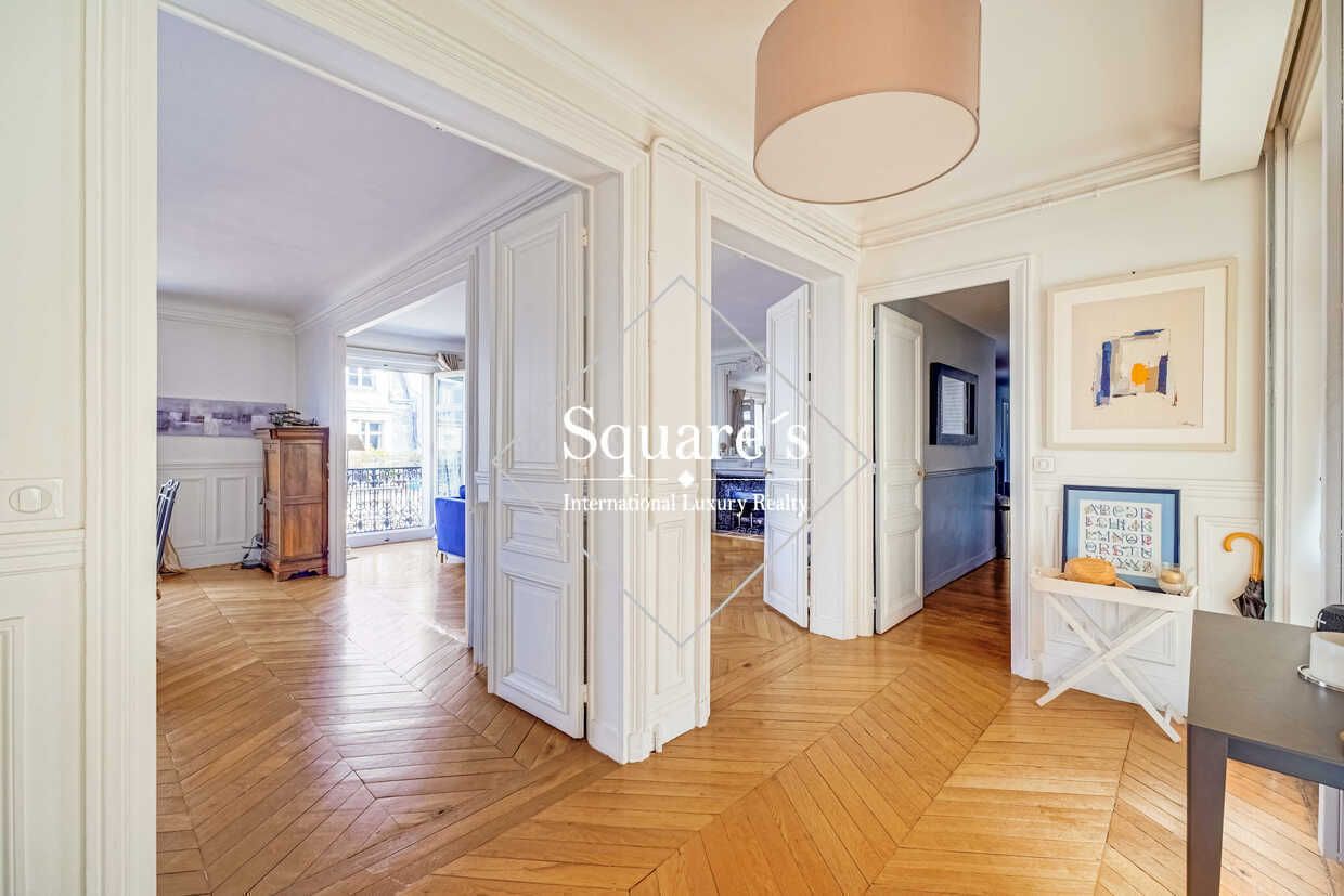 apartment 5 Rooms for sale on Paris 17ème (75017)