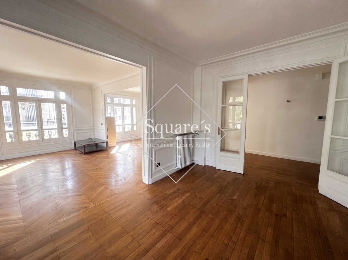 apartment 6 Rooms for sale on Paris 7ème (75007)