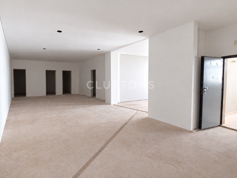 apartment 6 Rooms for sale on Lisboa (1500)