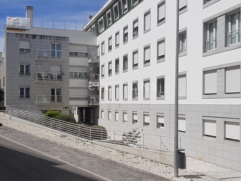 apartment 6 Rooms for sale on Lisboa (1500)