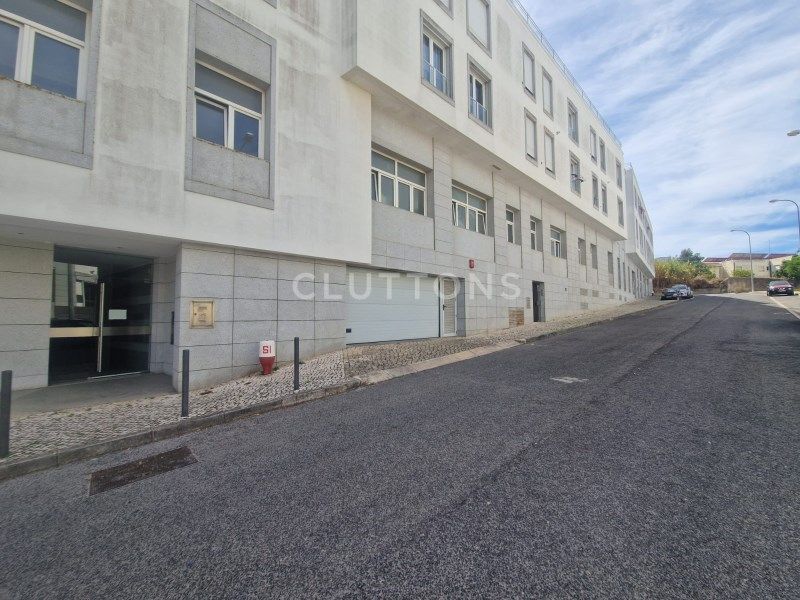 apartment 6 Rooms for sale on Lisboa (1500)