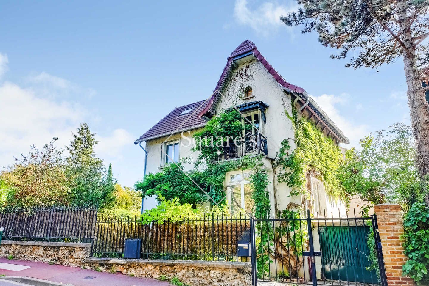maison 8 Pièces en vente sur Celle Saint-Cloud (78170)
