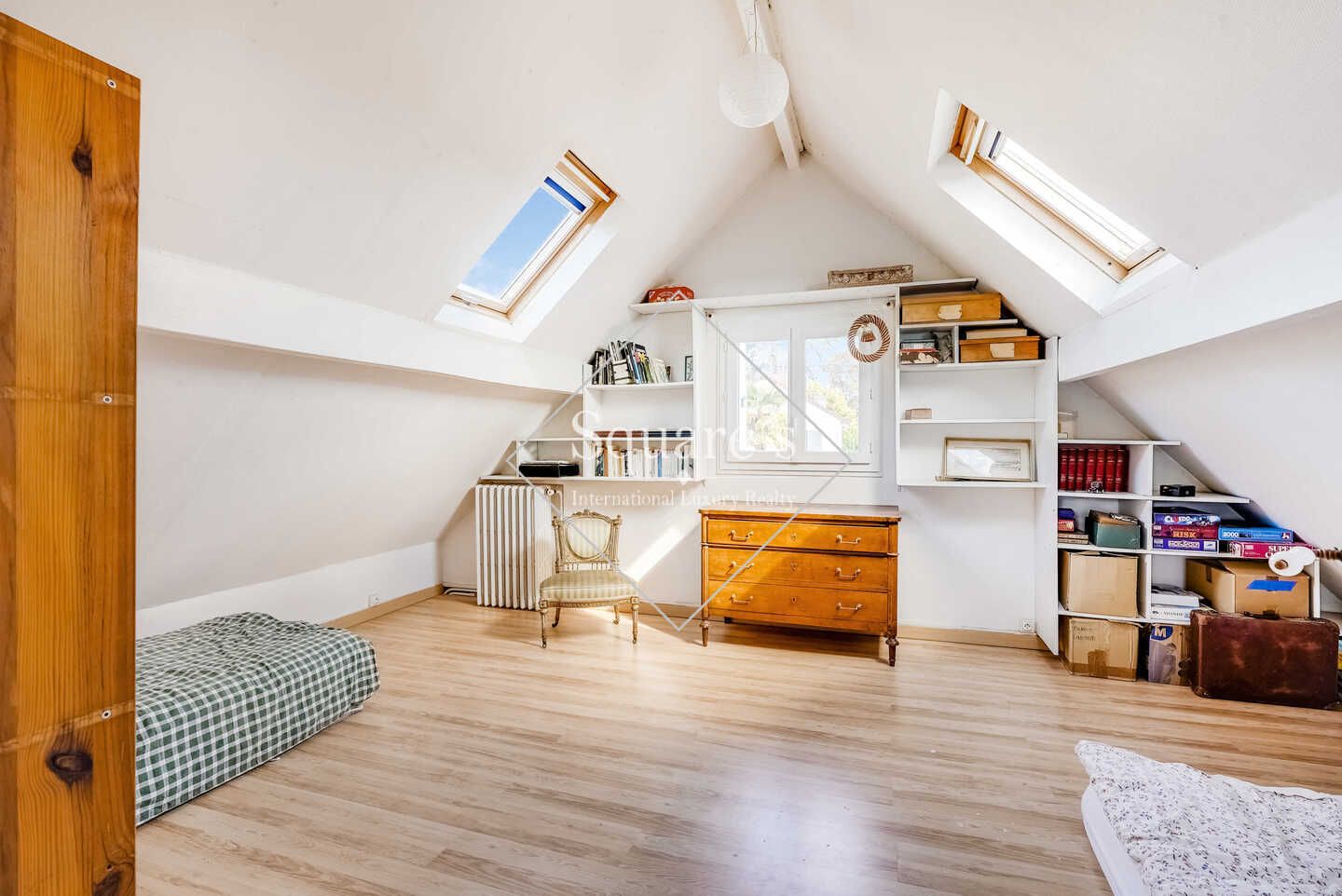 maison 8 Pièces en vente sur Celle Saint-Cloud (78170)